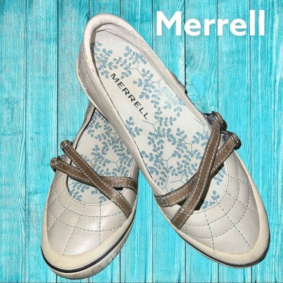 Merrell brand comfy flats - Picture 1 of 5